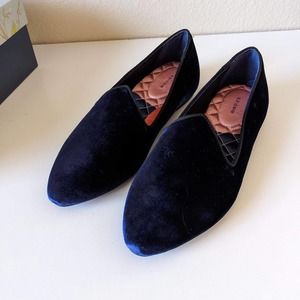 Birdies Women's size 6.5 The Heron Navy Suede Slip On Flats in Admiral Blue